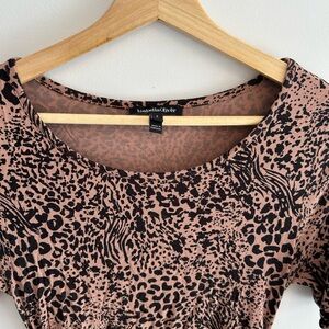 Isabella Oliver maternity dress size 2 which is equal to US size 6